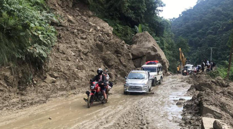 पूर्वी नवलपरासीको पहाडी क्षेत्र सडक सम्पर्कबाट विच्छेद